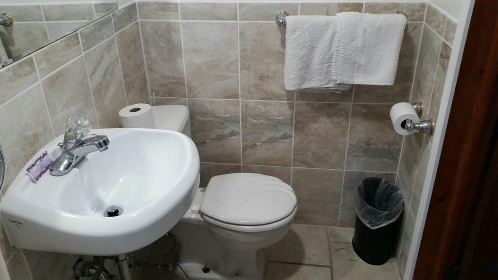 Budget Motor Inn- Stony Point الغرفة الصورة